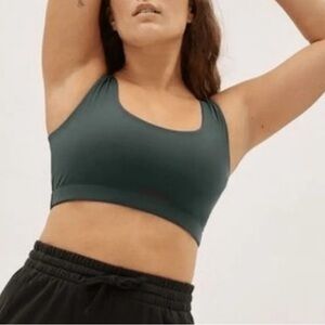 Everlane The Perform Bra in Pine size XS